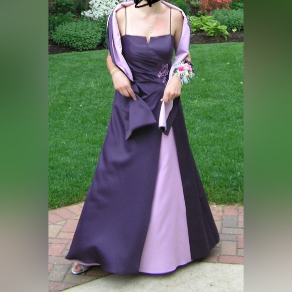 SIZE 8 NIKI LIVAS FORMAL DRESS with REVERSIBLE SHAWL - Picture 13 of 13